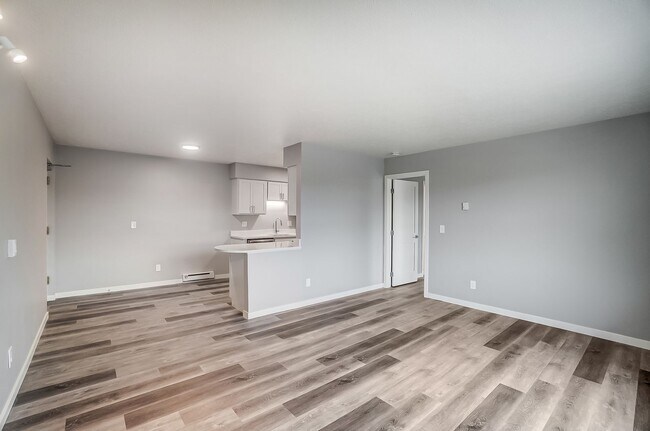 Chardon Place Apartments and Townhomes