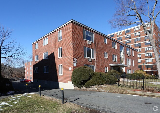Carriage Place Apartments - Carriage Place Apartments
