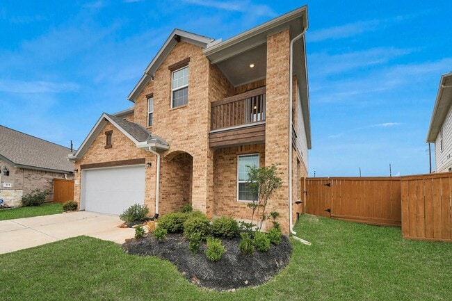 Photo - 208 Salange Ln