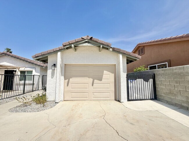 Photo - AVAILABLE NOW!! 3 Bedroom/ 2 Bathroom Duplex in Cathedral City! Unit B