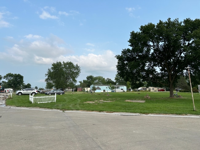 Photo - 200 N 28th St