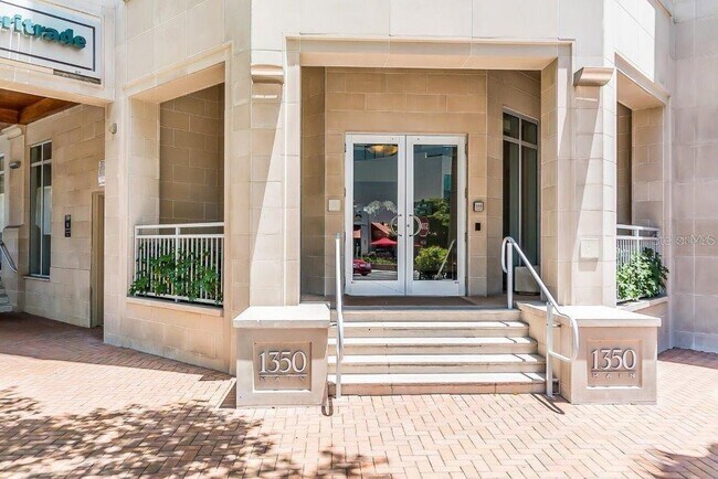 Photo - 1350 Main St Unit 1404