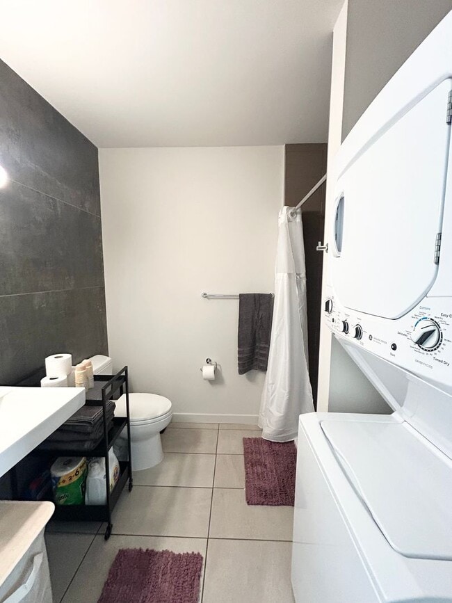 Photo - 741 Harvard Modern studios with w/d in unit!