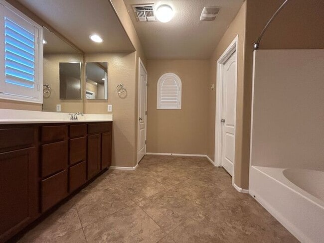 Photo - 2251 S Ponderosa Dr