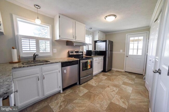 Photo - 16100 Thomas Rd