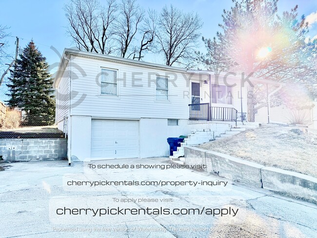 Photo - 7201 S 22nd St