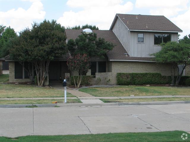 Building Photo - 2377 Claridge Cir Rental