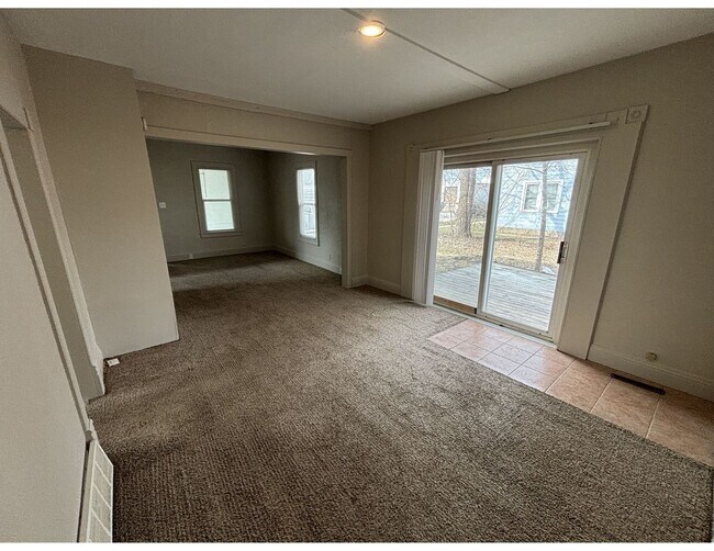 Photo - 1313-1315 Green Bay St Unit 1315