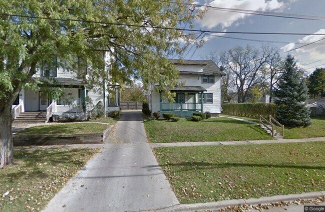 Photo - 633-635 Central Unit 633-Lower