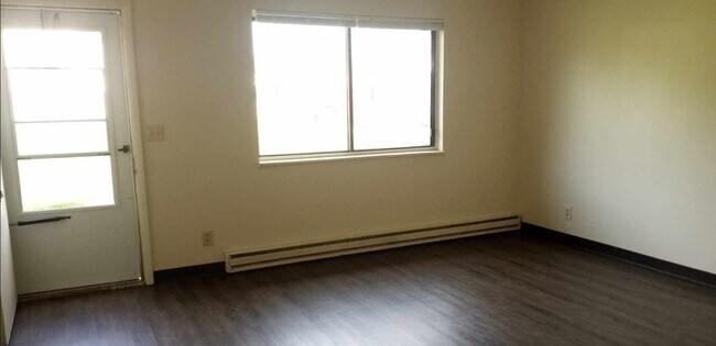 Building Photo - 814 Gwynne St