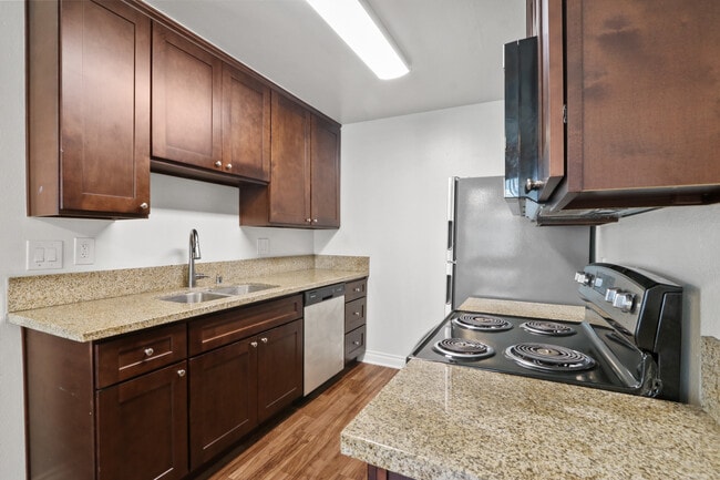 Emerald Court Apartments