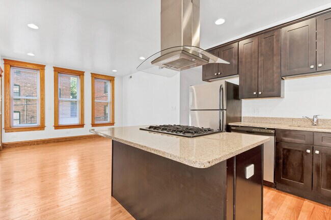 Photo - 3153 N Hudson Ave