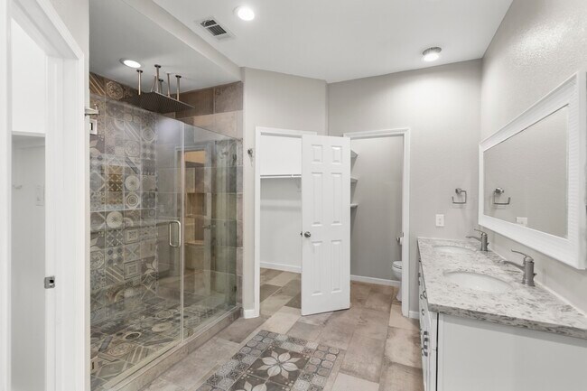 Photo - 1014 Riverlace Dr