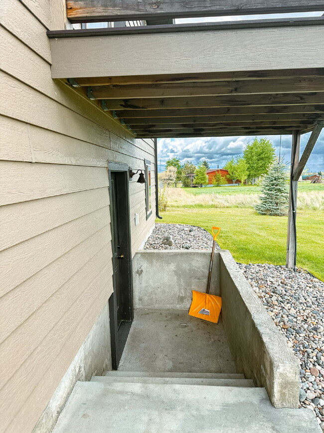 3 Bedroom, 1 Bathroom Lower Level Duplex