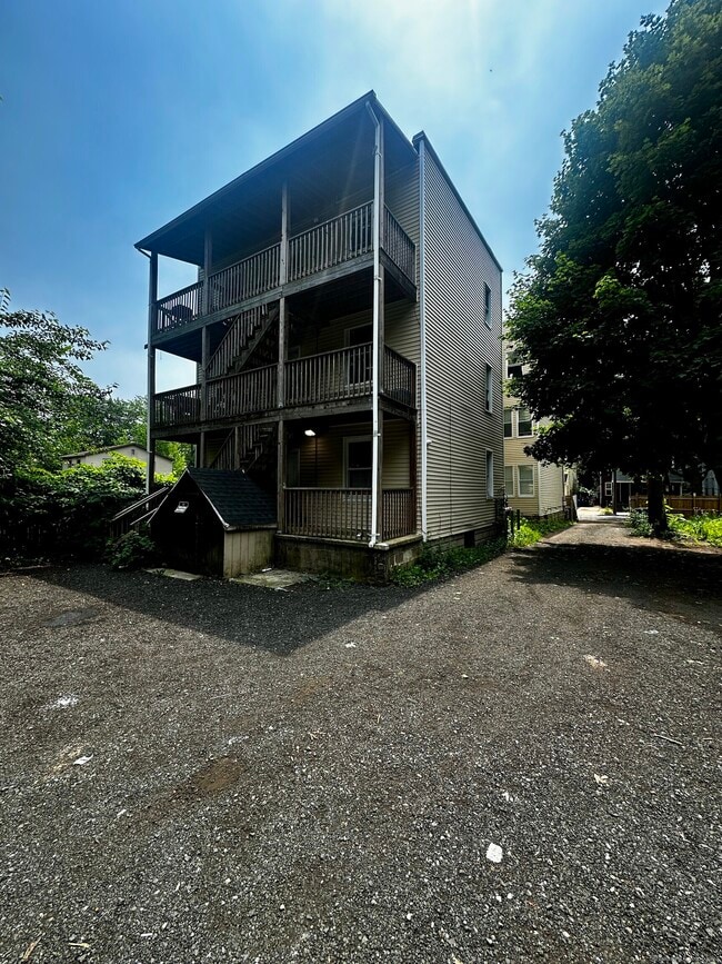Photo - 77 Hazel St