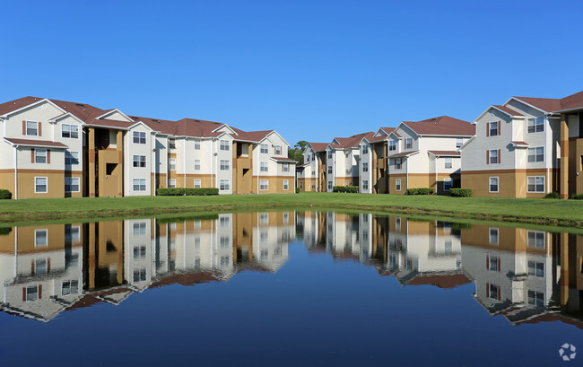 Stratford Point - Stratford Point Apartments