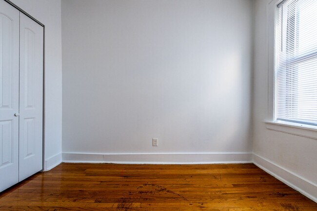 Photo - 7944 S Paulina