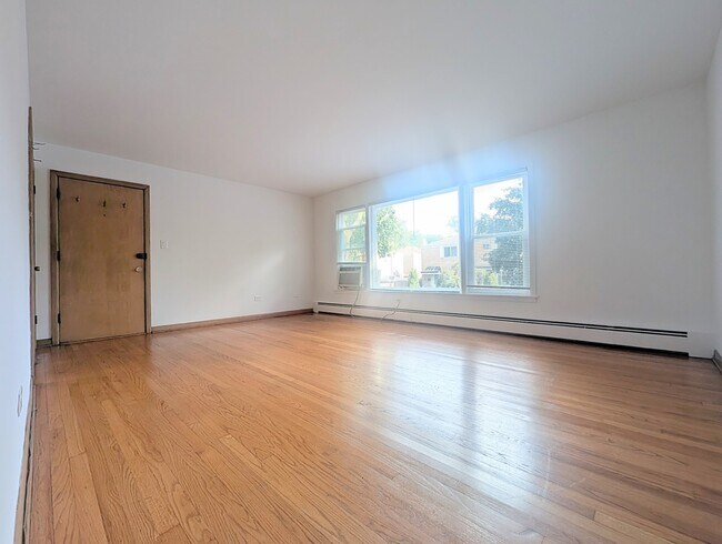 Photo - 2308 W Birchwood Ave Unidad 1W