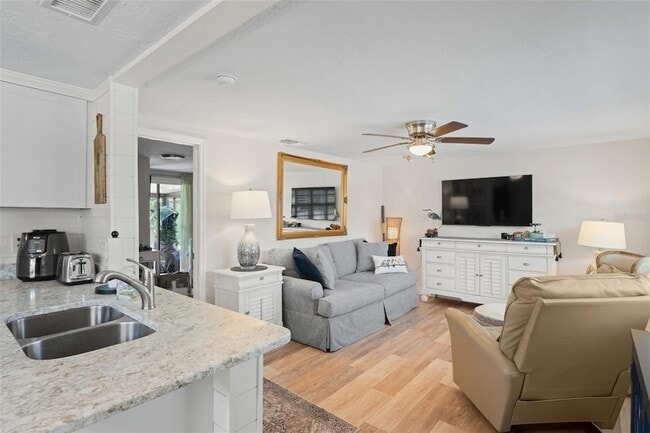 Photo - 1980 Tahitian Pl