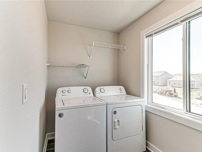 Photo - 6935 Bluebell Ct