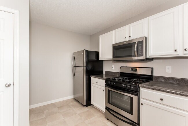 Photo - 1883 Roble Dr