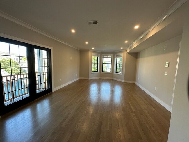 Photo - 279 Lamartine St Unit 2