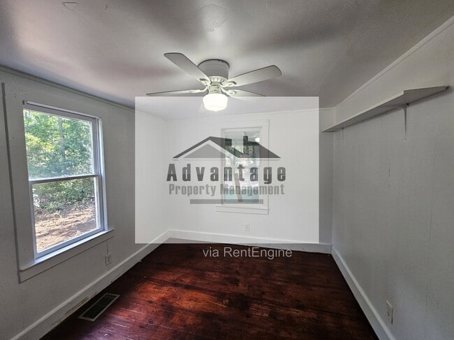 Photo - 418 E Brooks Ave