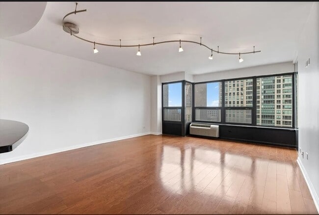 Photo - 30 E Huron St Unit 30 E huron street  4310