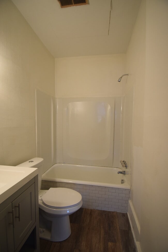 Photo - 193 Merchants Rd Unit 4