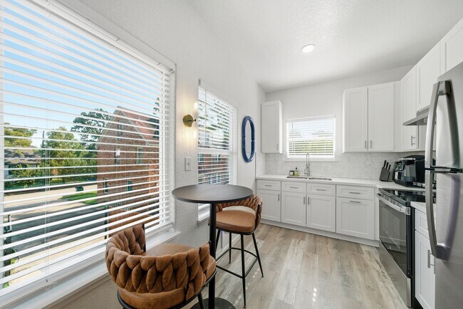 Photo - 3226 Oakdale St