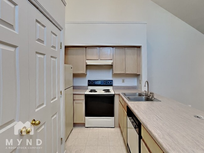 Photo - 950 Berrum Ln Unit 6