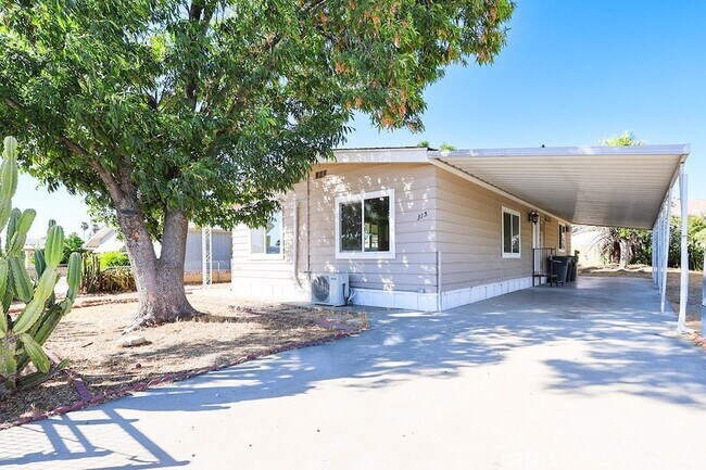 315 N Palomar Ave