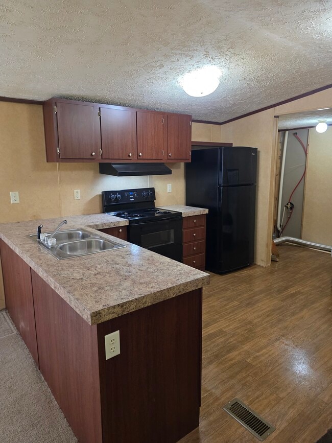 Photo - 11109 Frasure Helber Rd