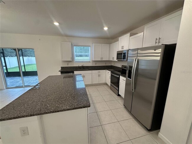 Photo - 1742 Red Loop