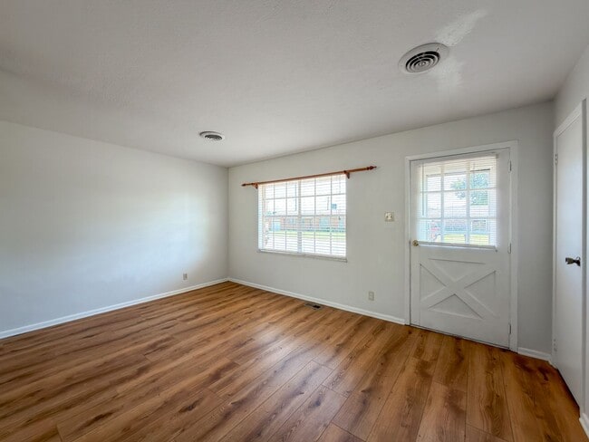7712 Colony-