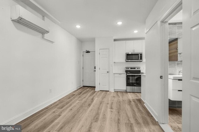 Photo - 2046 E Huntingdon St Unit 2F
