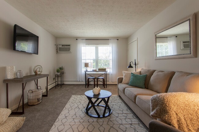 Photo - Compton Lake