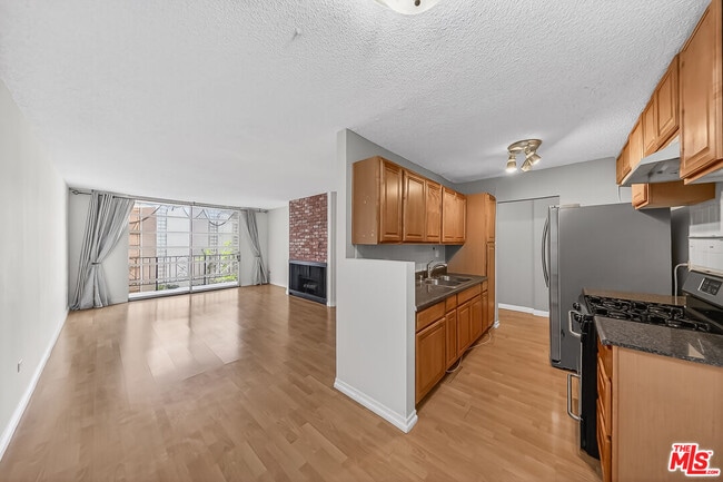 421 La Fayette Park Pl Unit 515