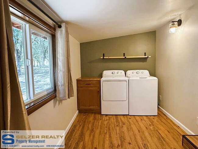 Photo - Extensively renovated 1+ bd. cottage in a charming rural setting!