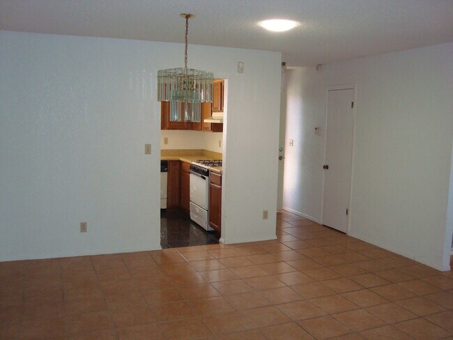 Photo - Refrig A/C 3bed/2bath!