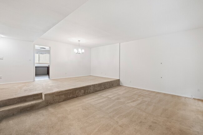 Photo - 11260 Overland Ave