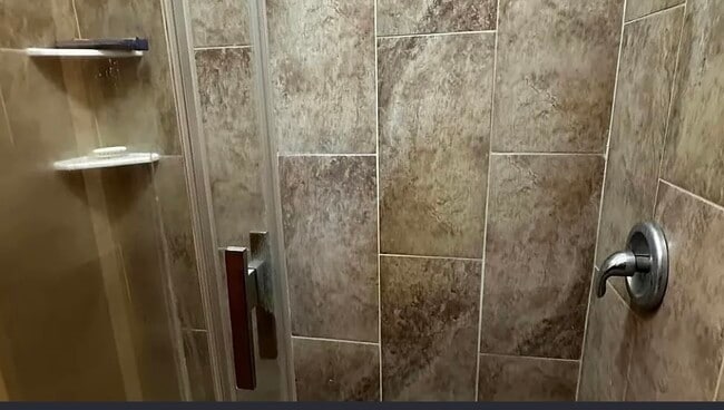 Photo - 1605 Common Dr