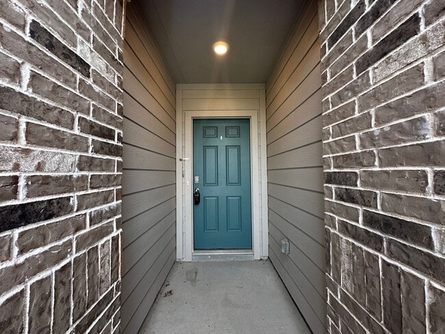 Photo - 15205 Siberian Elm Ln