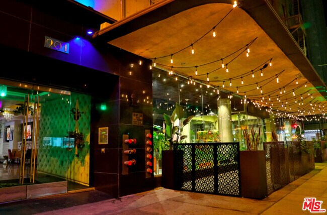 Photo - 901 S Broadway Unidad 204