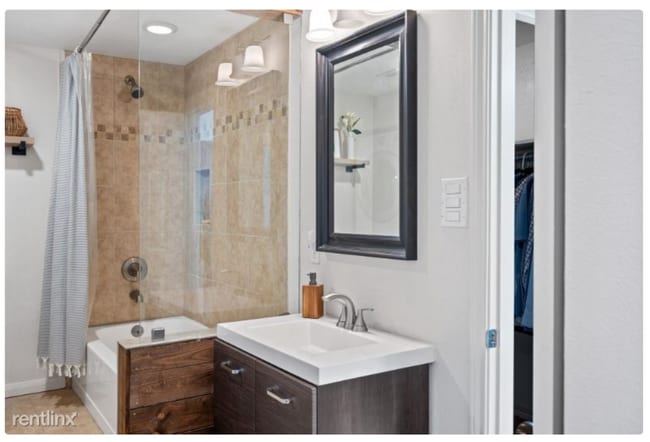 Photo - 1010 Allen St Unidad ID208.36