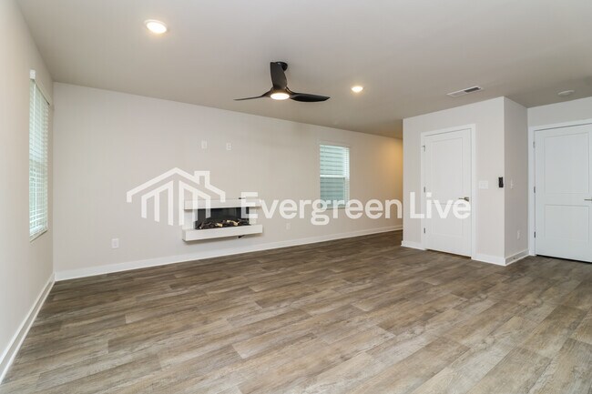 Photo - 4834 Station Ln