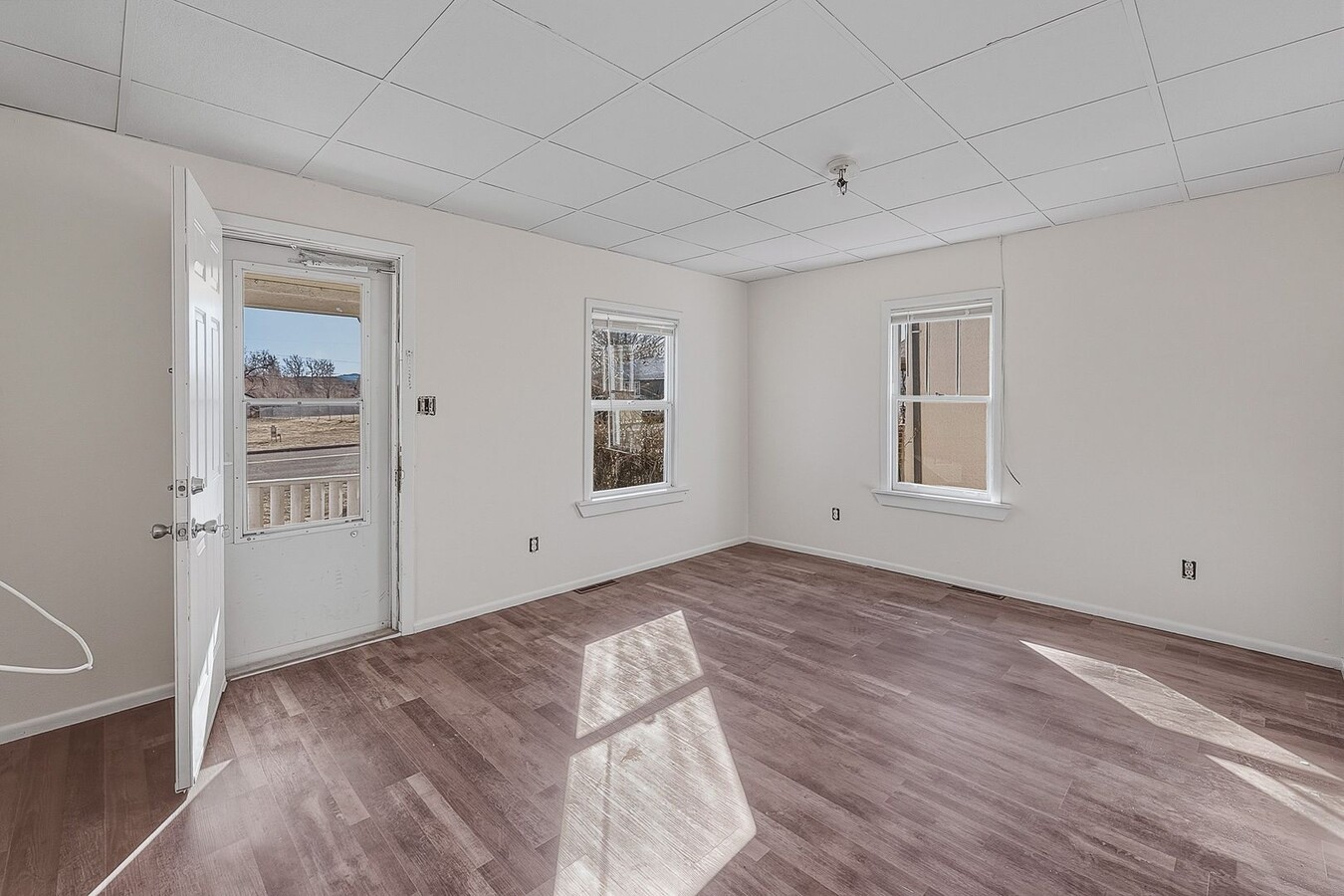 Photo - 817-819 Robinson Ave Unit 819