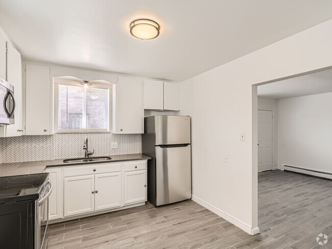 Building Photo - 1738 Boston St Unit #D Rental