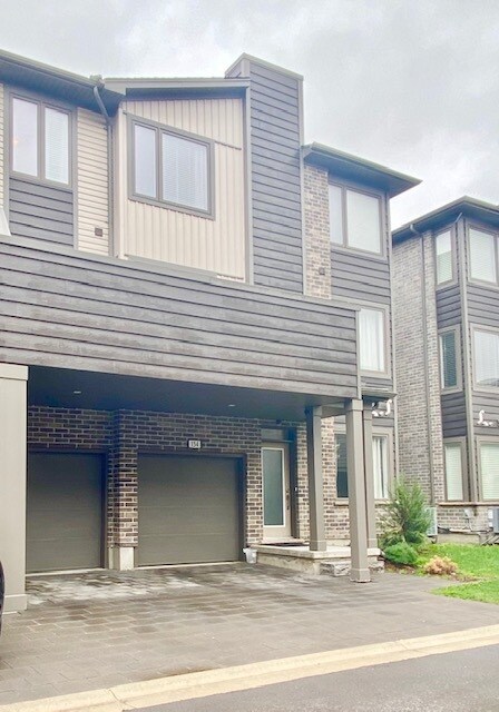 Photo - Hyde Park * 3 Bdrm Double Car Garage * 3 Level * MAY 1st Unit 134