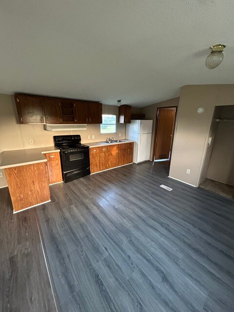 2553 Cavanah Rd